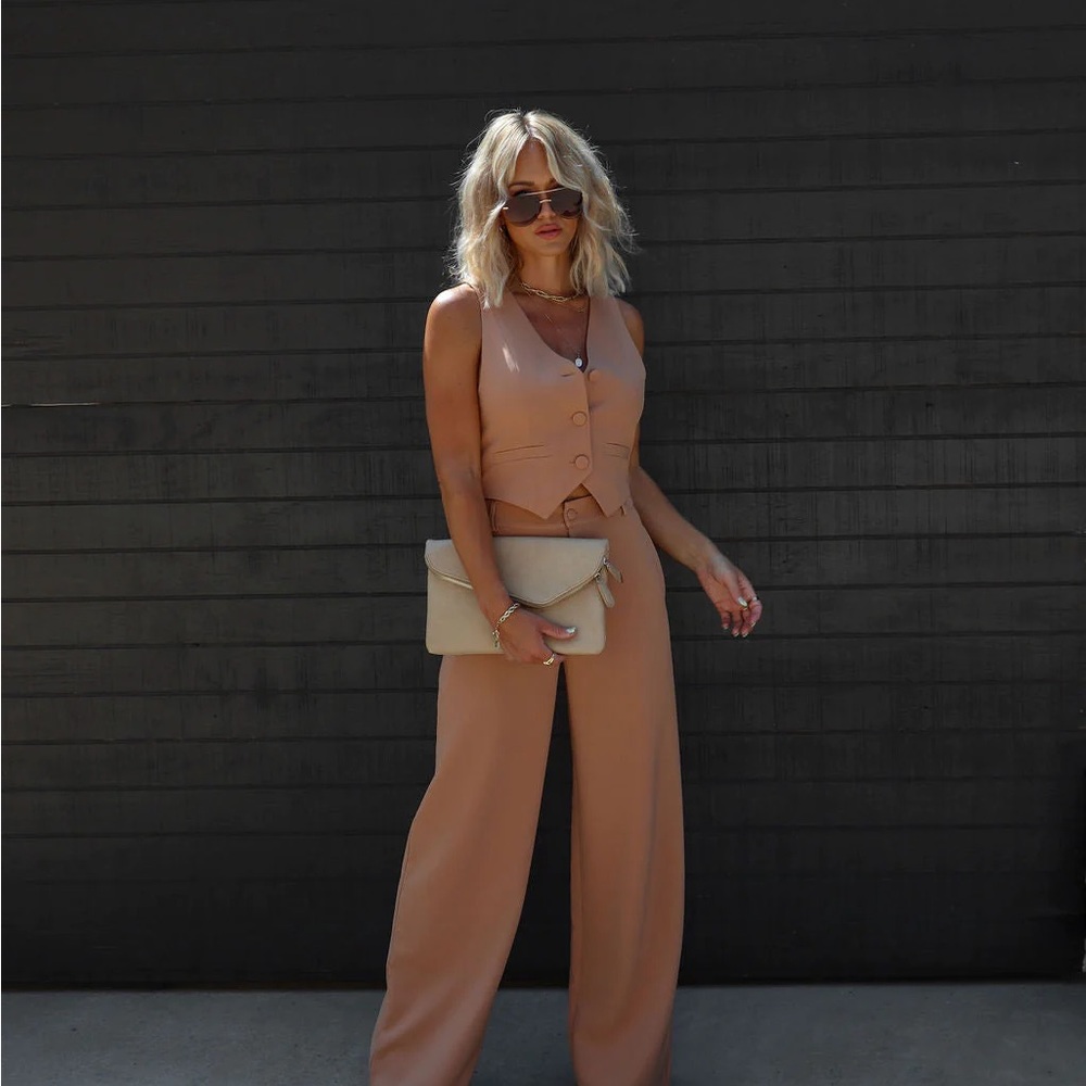 Rust/camel colored vest - Picture 3 of 4